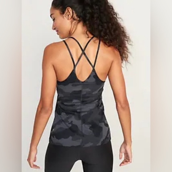 NWT! Lost in the Woods Strappy PowerSoft Shelf-Bra Tank Top - Size Small 💛 - Picture 3 of 4